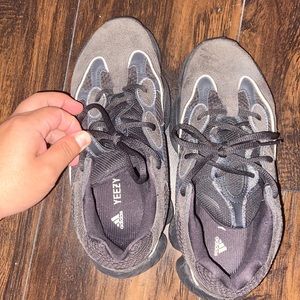 Black utility yeezy 500